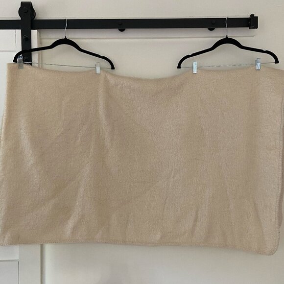 Pottery Barn Faux Sherpa and Mohair Throw Blanket Ivory Cream Color 50x60 Inches - Picture 3 of 15